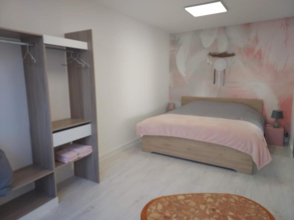 La Sweet Du Globe Maubeuge Lägenhet Exteriör bild